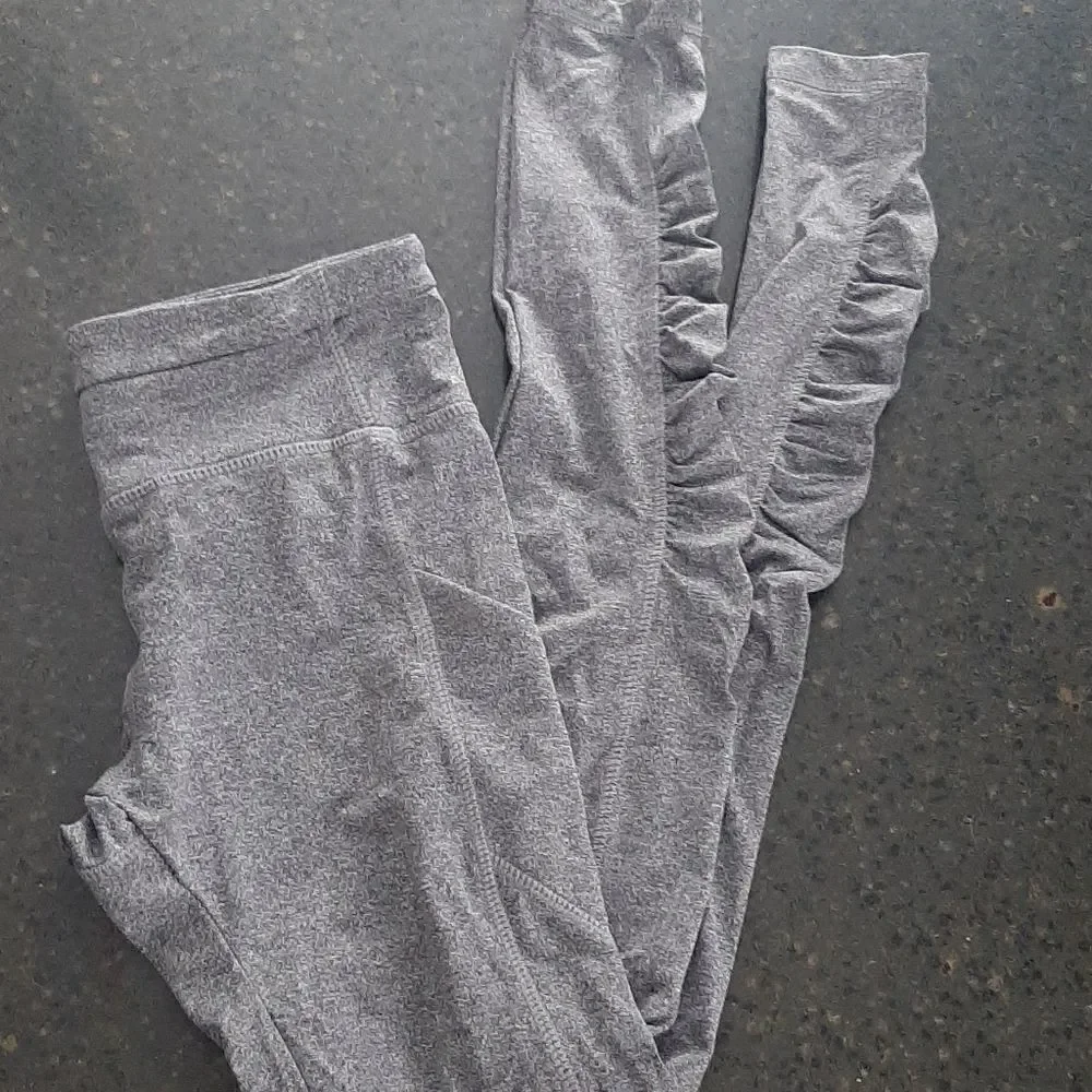 Gray ruffle leggings